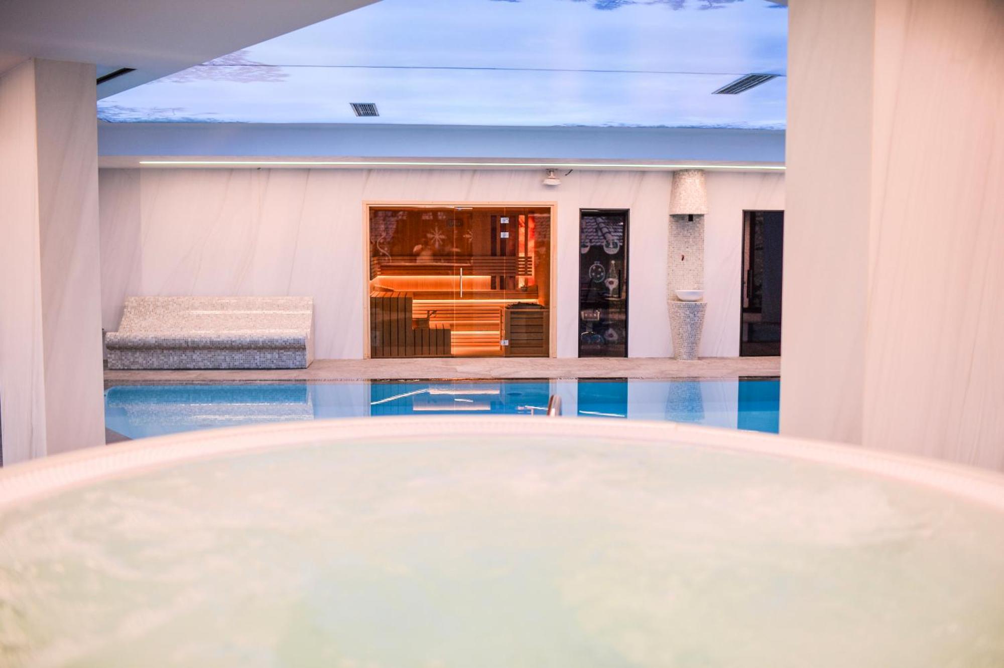 זלאטיבור Vila Borova Wellness&Spa Resort מראה חיצוני תמונה
