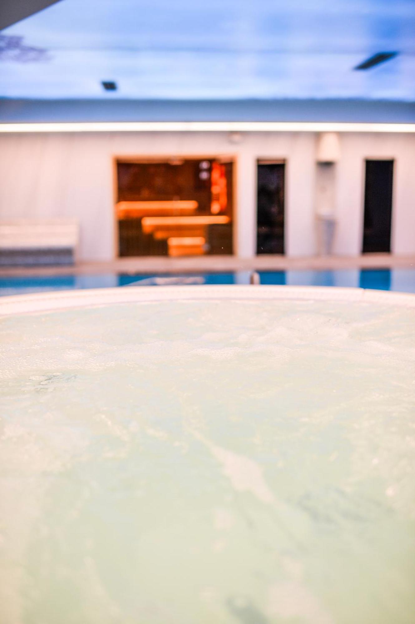 זלאטיבור Vila Borova Wellness&Spa Resort מראה חיצוני תמונה