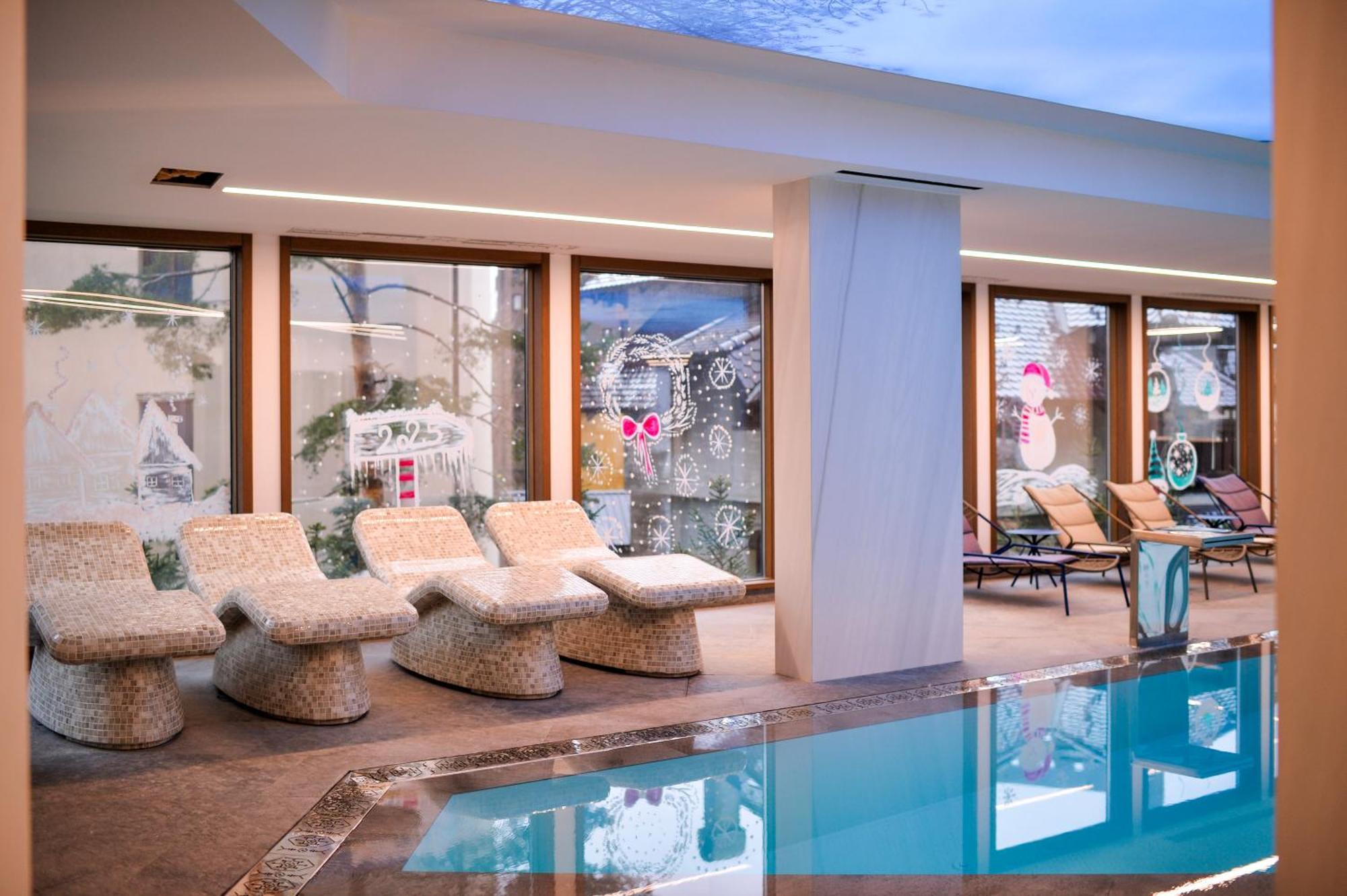 זלאטיבור Vila Borova Wellness&Spa Resort מראה חיצוני תמונה